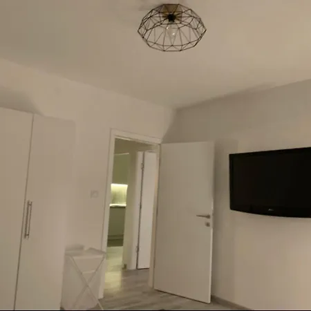 Dijana Apartment *